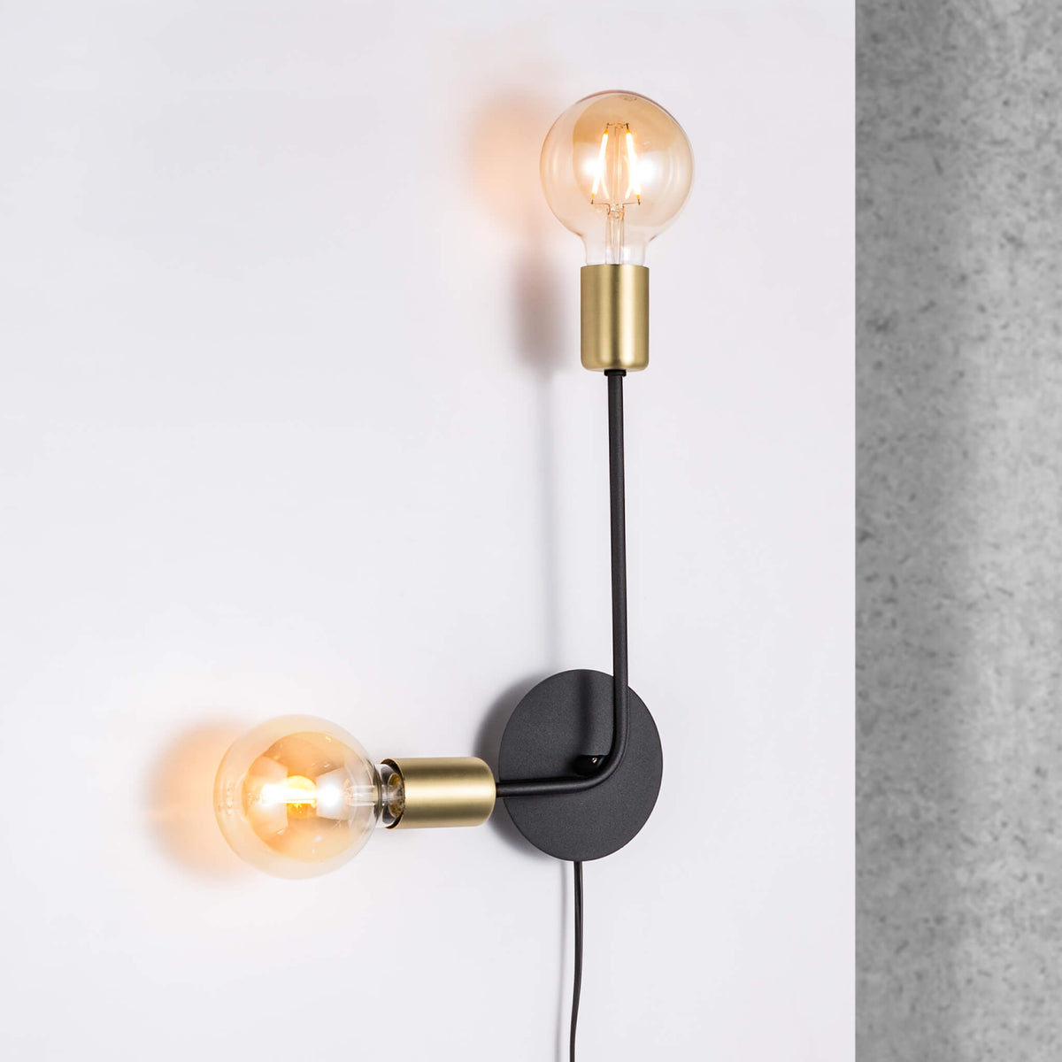 Josefine Wall Light, Black/Brass
