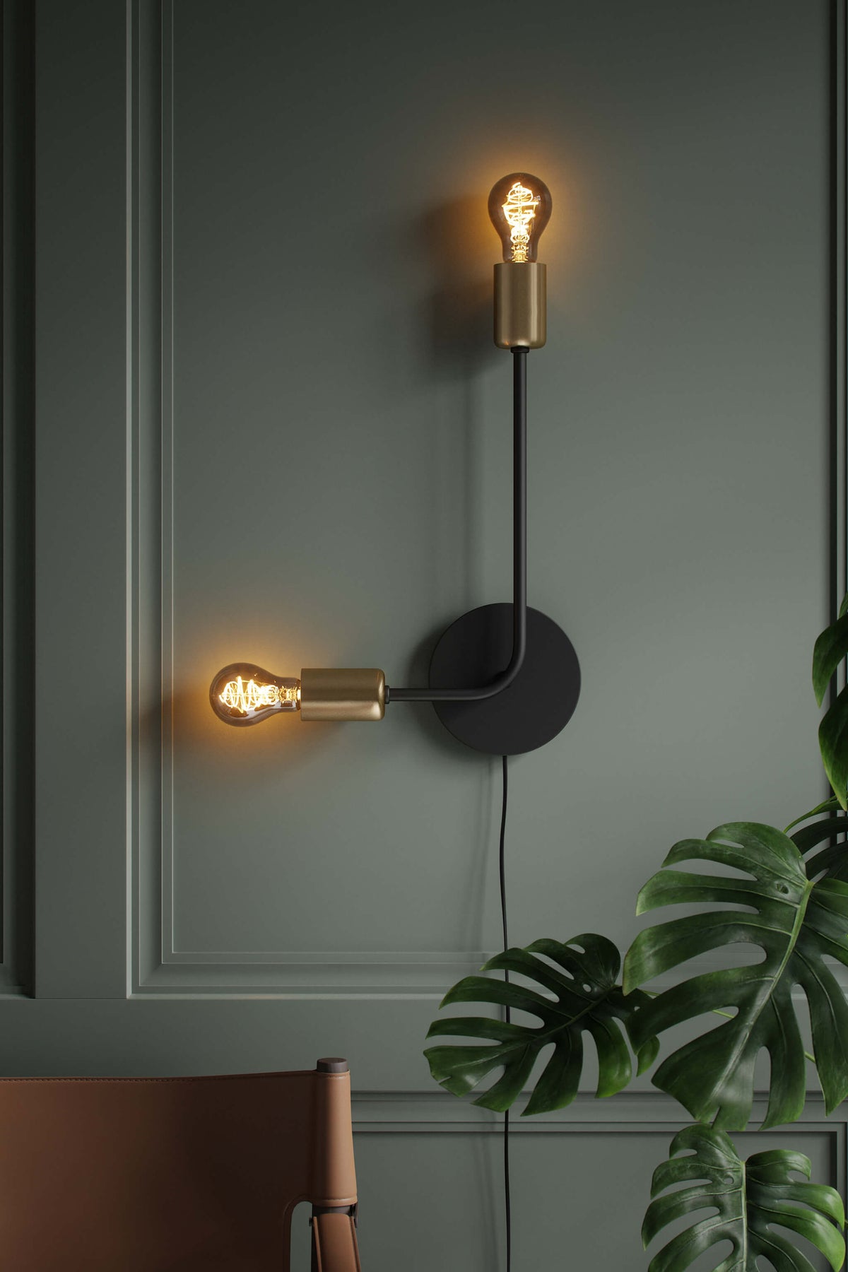 Josefine Wall Light, Black/Brass